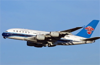 Авіакомпанія «Китайські Південні Авіалінії» (China Southern Airlines) входить до складу холдингу China Southern Air Holding, що об'єднує кілька великих китайських авіаційних перевізників: China Southern Airlines, China Northern Airlines і Xinjiang Airlines
