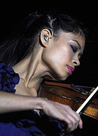 Ванесса Мей (Фото: ЧТК)   29-річна Ванесса Мей прославилася, перш за все, завдяки техно-обробкам класичної музики