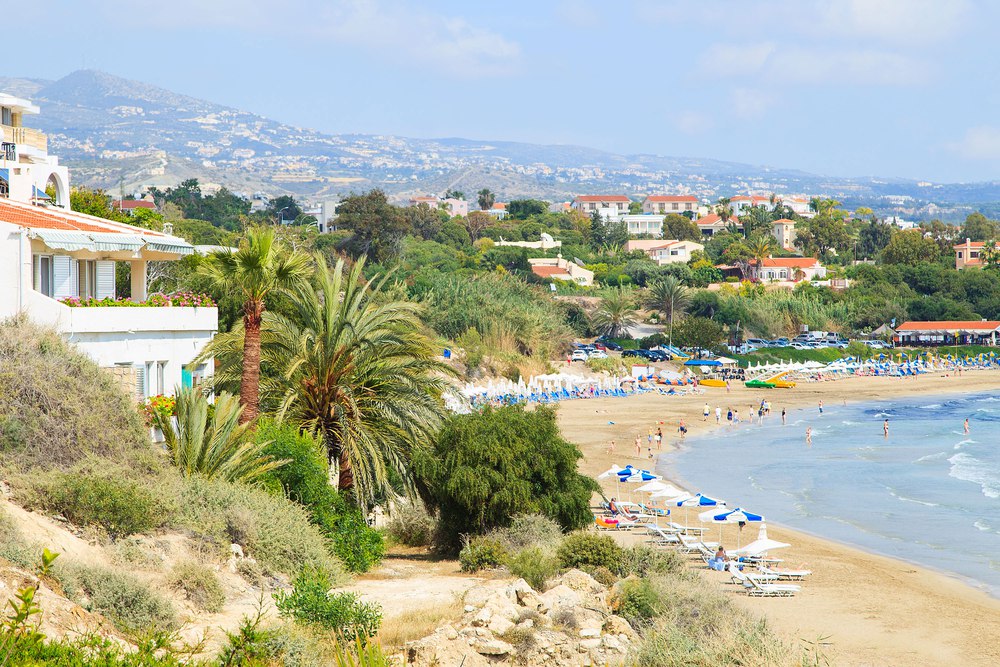 пафос   - найдавніше місто Кіпру, перша столиця острова, а тепер і сучасний туристичний центр з розвиненою інфраструктурою