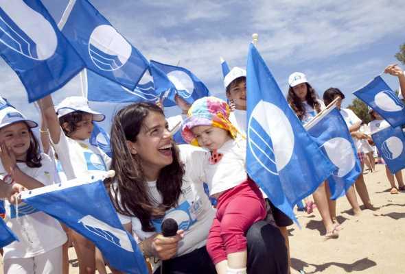 У 2018 році Фонд екологічної освіти (FEE) присудив 459 пляжів Туреччини найвищу міжнародну нагороду - право піднімати «блакитний прапор»