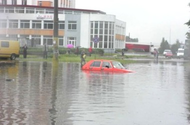 29 червня 2011, 17:47 Переглядів:   Черкаси затопило