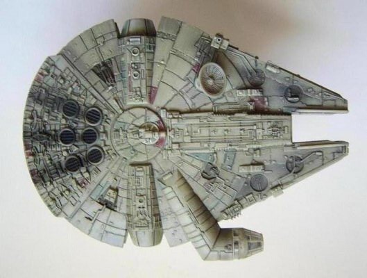 Була і версія, що форми знахідки нагадують Millenium Falcon з «Зоряних воєн»