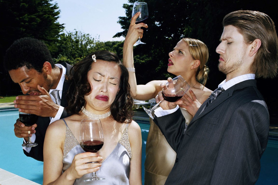 Асоціація виноробів «Бандоль», мабуть, не єдина, хто експериментує з підводним старінням вина