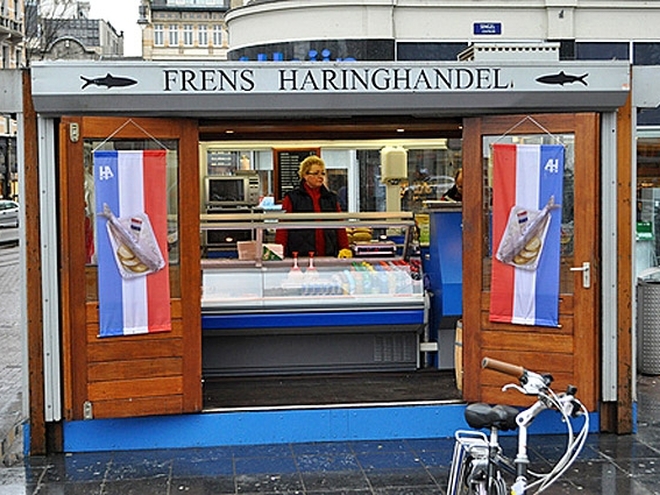Де бюджетно поїсти в Амстердамі   Існує думка, що в   Амстердамі   поїсти дорожче, ніж в Лондоні або Парижі