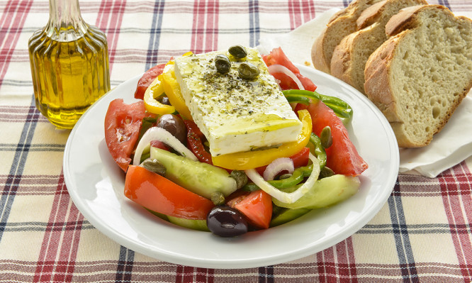 Цим, мабуть, він найбільш точно відображає основне правило грецької кухні - простота смаку в усьому