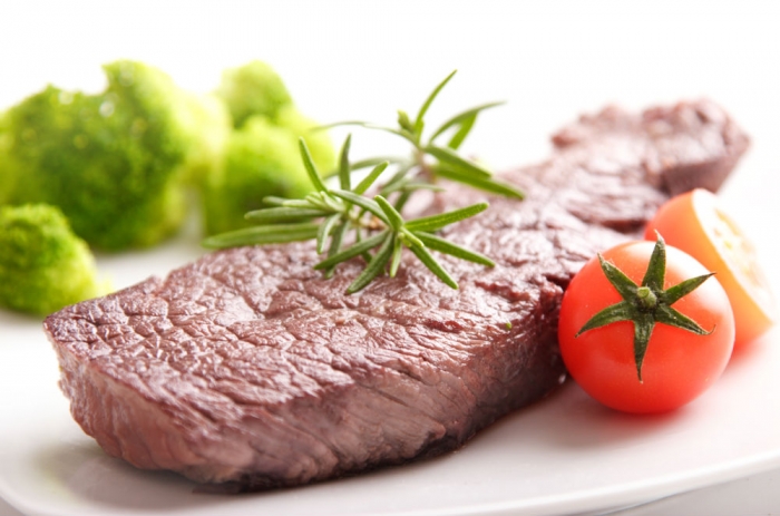 Відповідаючи на питання про те, скільки калорій в яловичині, слід сказати, що в середньому її калорійність становить 198 ккал на сто грамів продукту