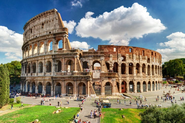 Рим - одне з найцікавіших міст світу, вічне місто, першоджерело Західної цивілізації, центр однієї з наймогутніших імперій в історії світу