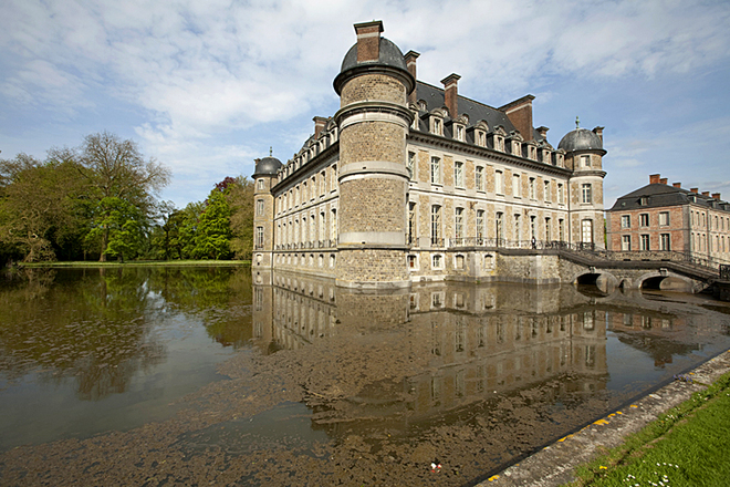 Замки на воді - Белей, Бельгія   Старовинні замки, які пережили не одне століття і стали свідками відродження і краху імперій безсумнівно привертають увагу туристів