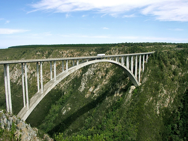 7 найвищих банджі-стрибків: Міст Bloukrans (Південна Африка)