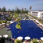 Sunwing Kamala Beach   - шикарний готель з безліччю басейнів на першій лінії в центрі Камала бич
