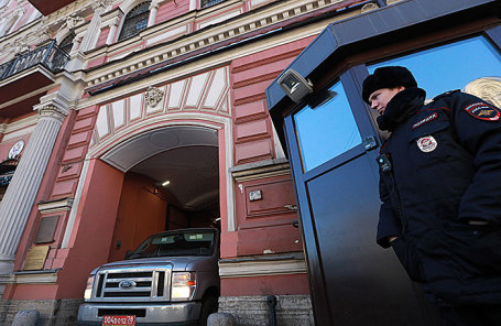 Консульство в Петербурзі закривають у відповідь на висилку 60 російських дипломатів із США