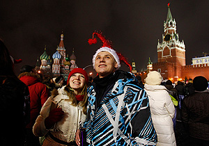 У наступному році росіян очікують десятиденні новорічні канікули з 30 грудня по 8 січня, а також дев'ять травневих вихідних з 1 по 5 травня і з 9 по 12 травня 2013 року   Фото: Reuters   Москва